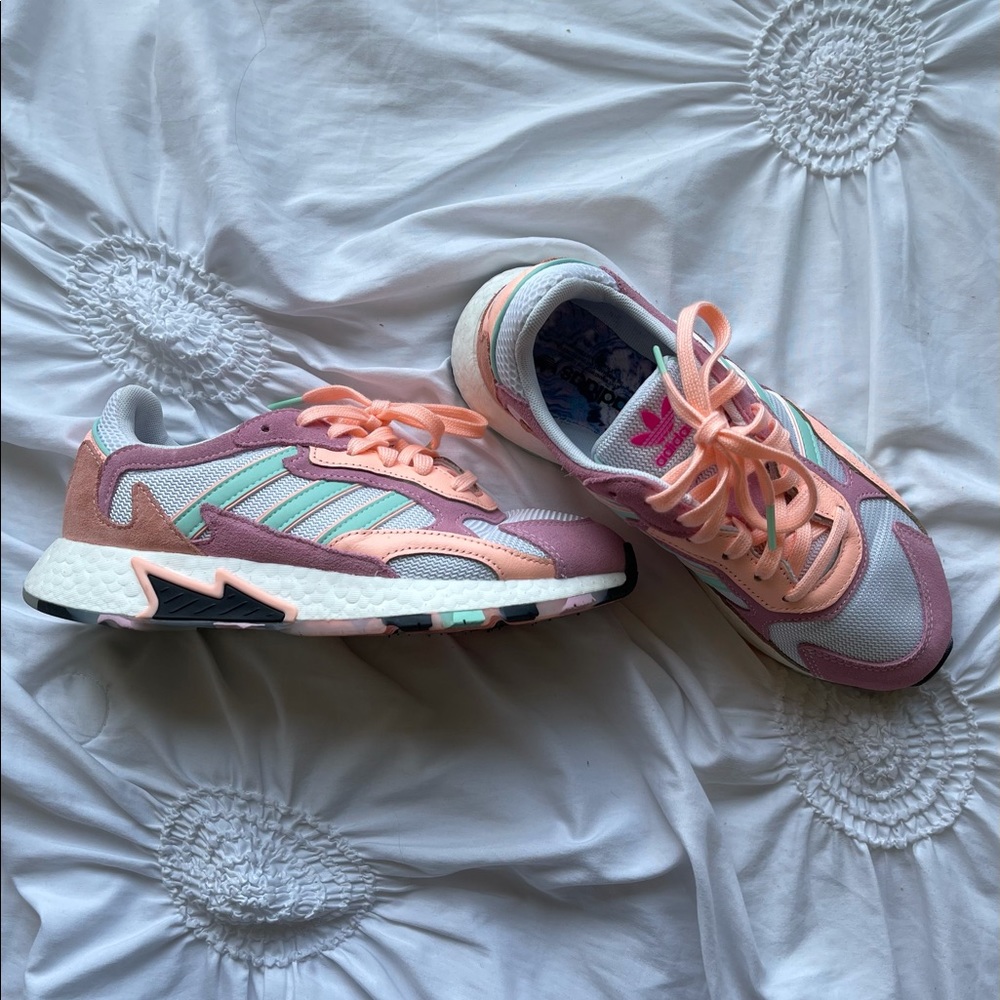 Adidas Sneakers
